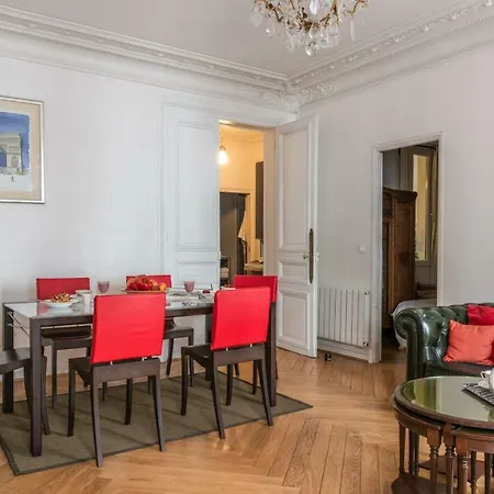 巴黎古马雷斯蒙特吉尔酒店