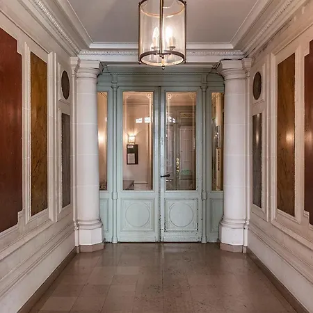 公寓 巴黎古马雷斯蒙特吉尔酒店 *