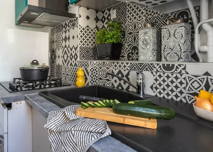 巴黎古马雷斯蒙特吉尔酒店