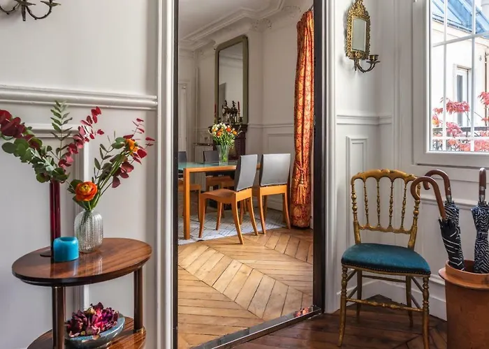 巴黎古马雷斯蒙特吉尔酒店 *