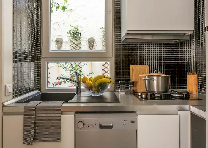 巴黎古马雷斯蒙特吉尔酒店 公寓