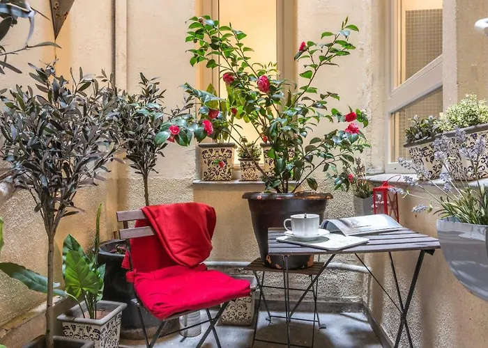 公寓 巴黎古马雷斯蒙特吉尔酒店 *