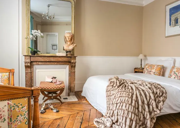 巴黎古马雷斯蒙特吉尔酒店