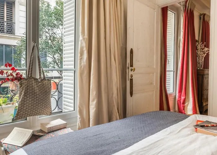 巴黎古马雷斯蒙特吉尔酒店