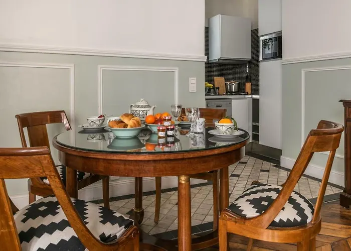 公寓 巴黎古马雷斯蒙特吉尔酒店