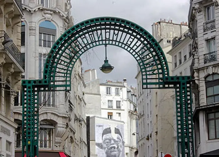 巴黎古马雷斯蒙特吉尔酒店