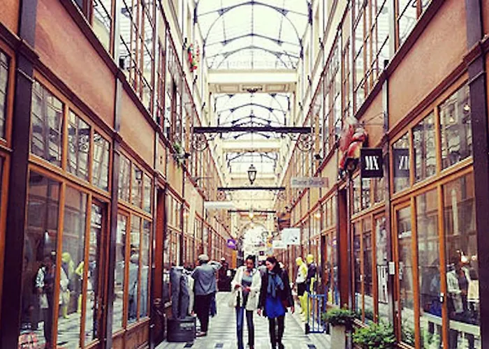 巴黎古马雷斯蒙特吉尔酒店 公寓 巴黎